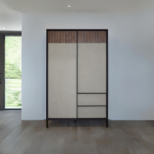 Mobile alto Anka con 2 ante e 2 cassetti colore lava e argilla